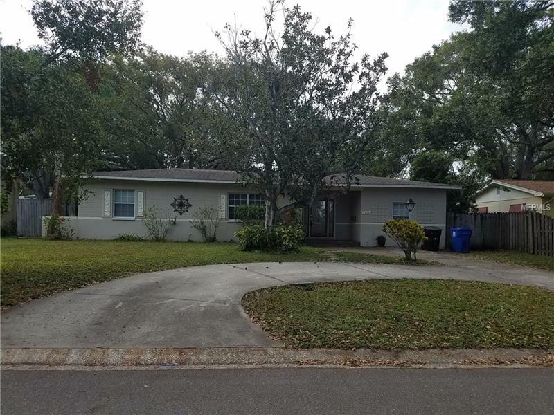 Property Photo:  5226 Queen Street N  FL 33714 