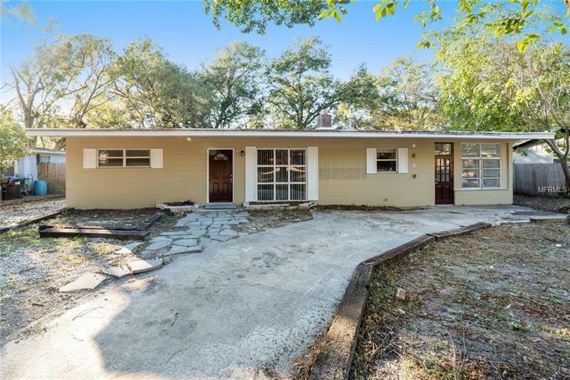Property Photo: 6618 Hill Top Road FL 32810