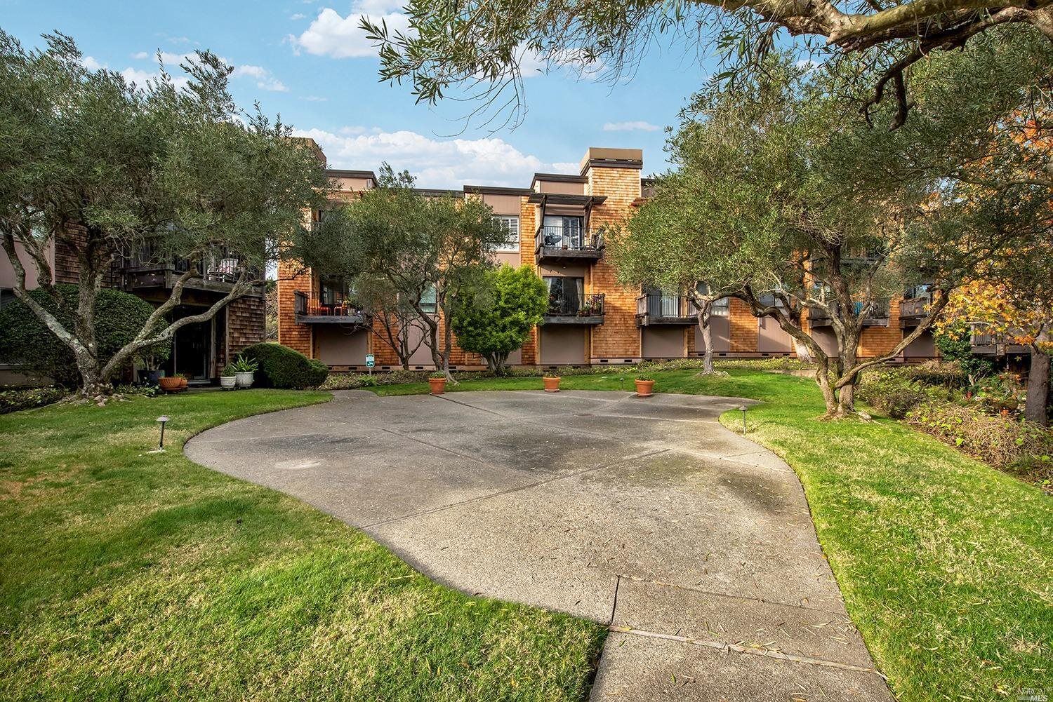 Property Photo:  564 Seaver Drive  CA 94941 