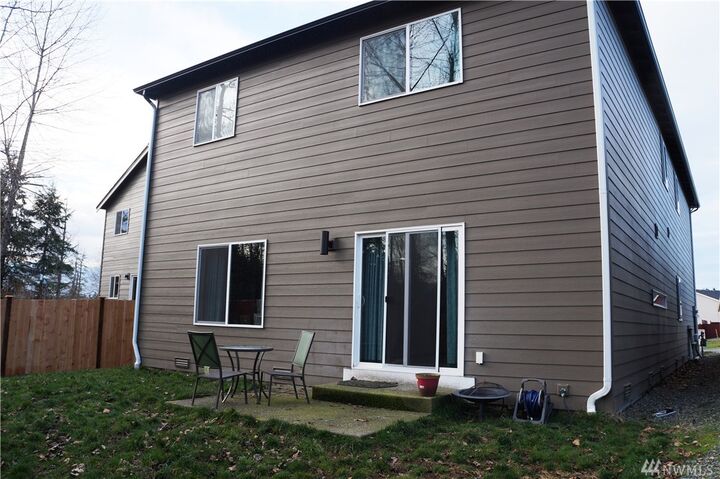Property Photo:  9826 201st Street E  WA 98338 