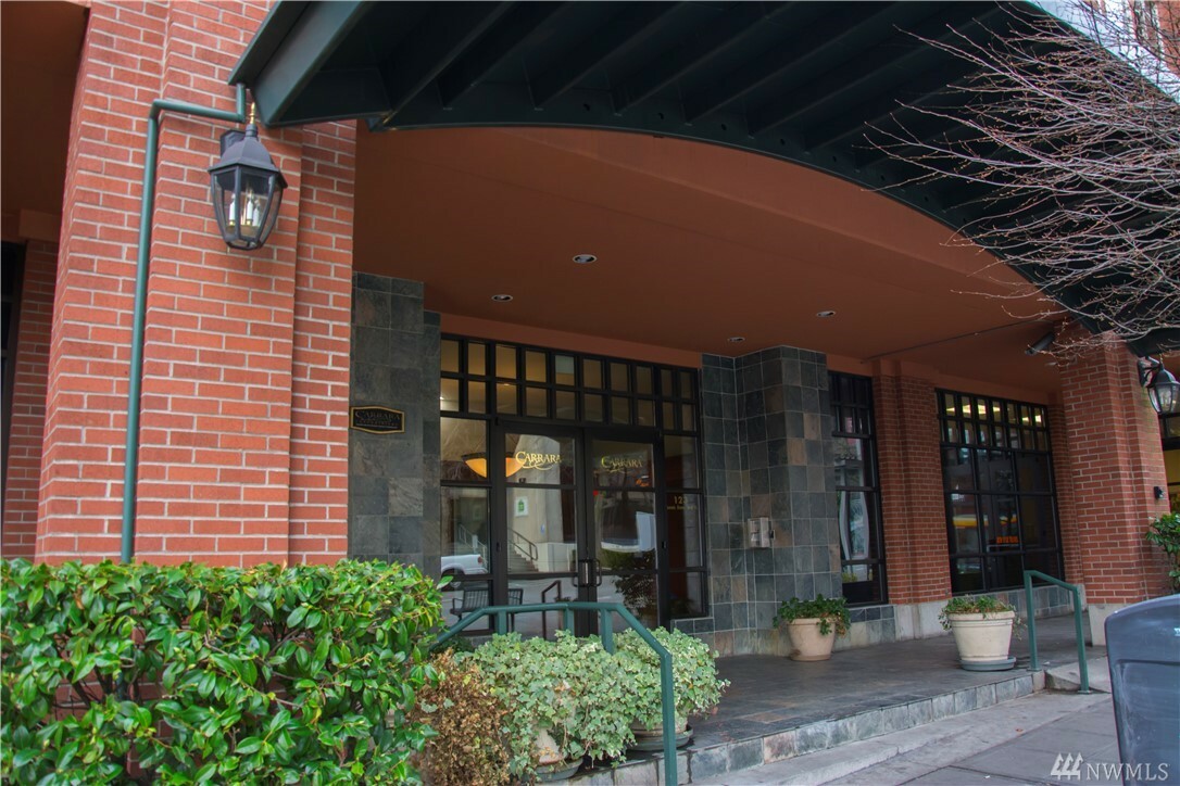 Property Photo: 123 Queen Anne Ave N 602 WA 98109