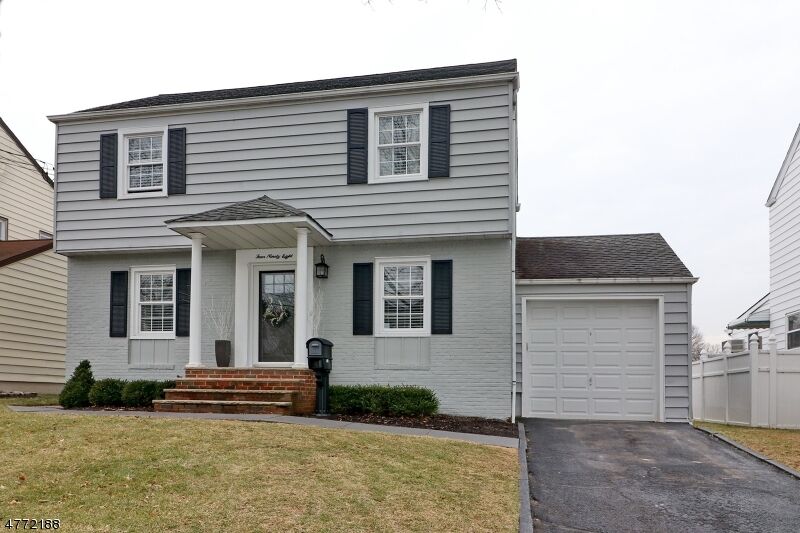 Property Photo:  498 Whitewood Rd  NJ 07083 