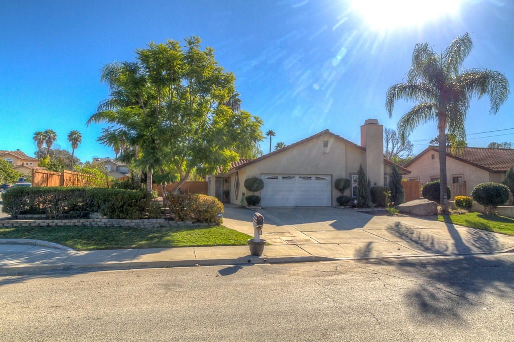 Property Photo: 1556 S S Hale Ave CA 92029