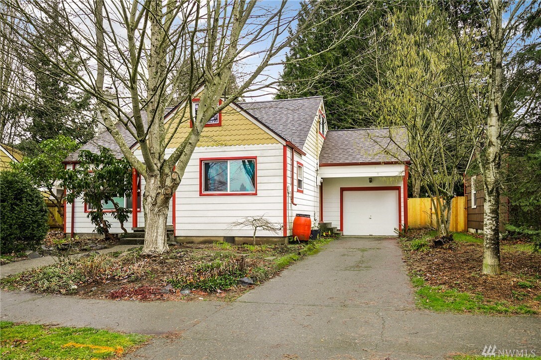 Property Photo: 410 Fir St NE WA 98506