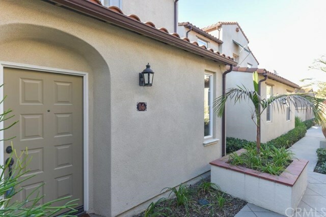 Property Photo:  14 Alevera Street  CA 92618 