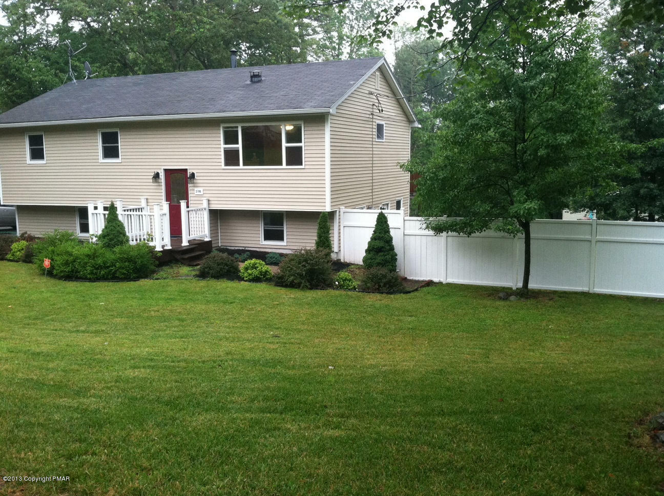 Property Photo:  2198 Walnut Drive  PA 18324 