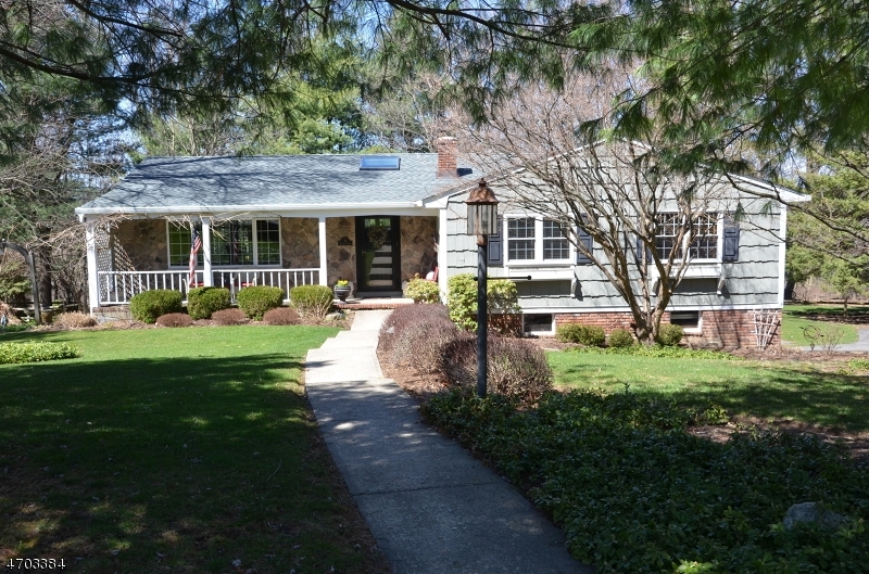 Property Photo:  36 Westgate Dr  NJ 07871 