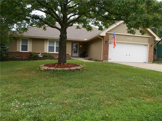 Property Photo: 204 Sandpiper Street MO 64083