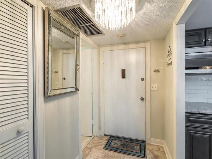 Property Photo:  800 Benjamin Franklin Drive 104  FL 34236 