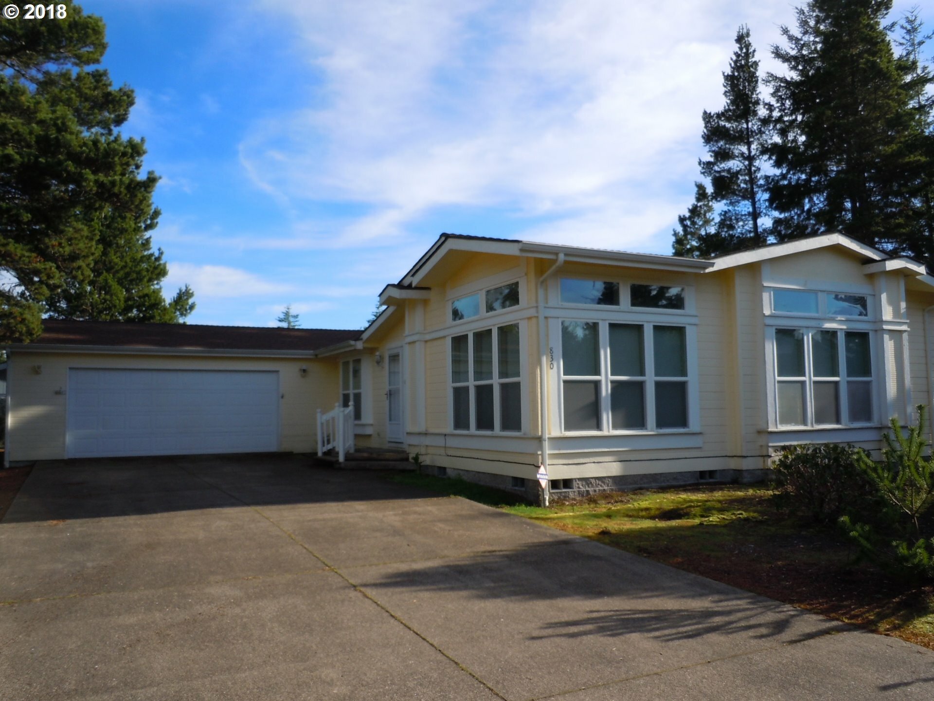 Property Photo: 830 Munsel Creek Loop OR 97439