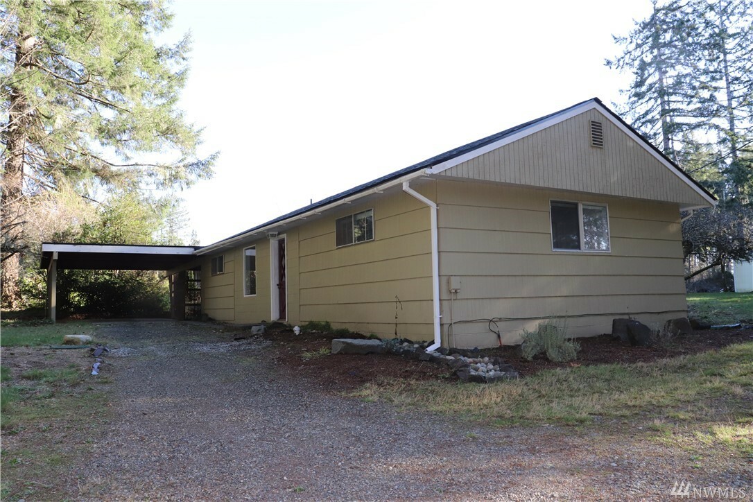 Property Photo:  660 SE Cole Rd  WA 98584 