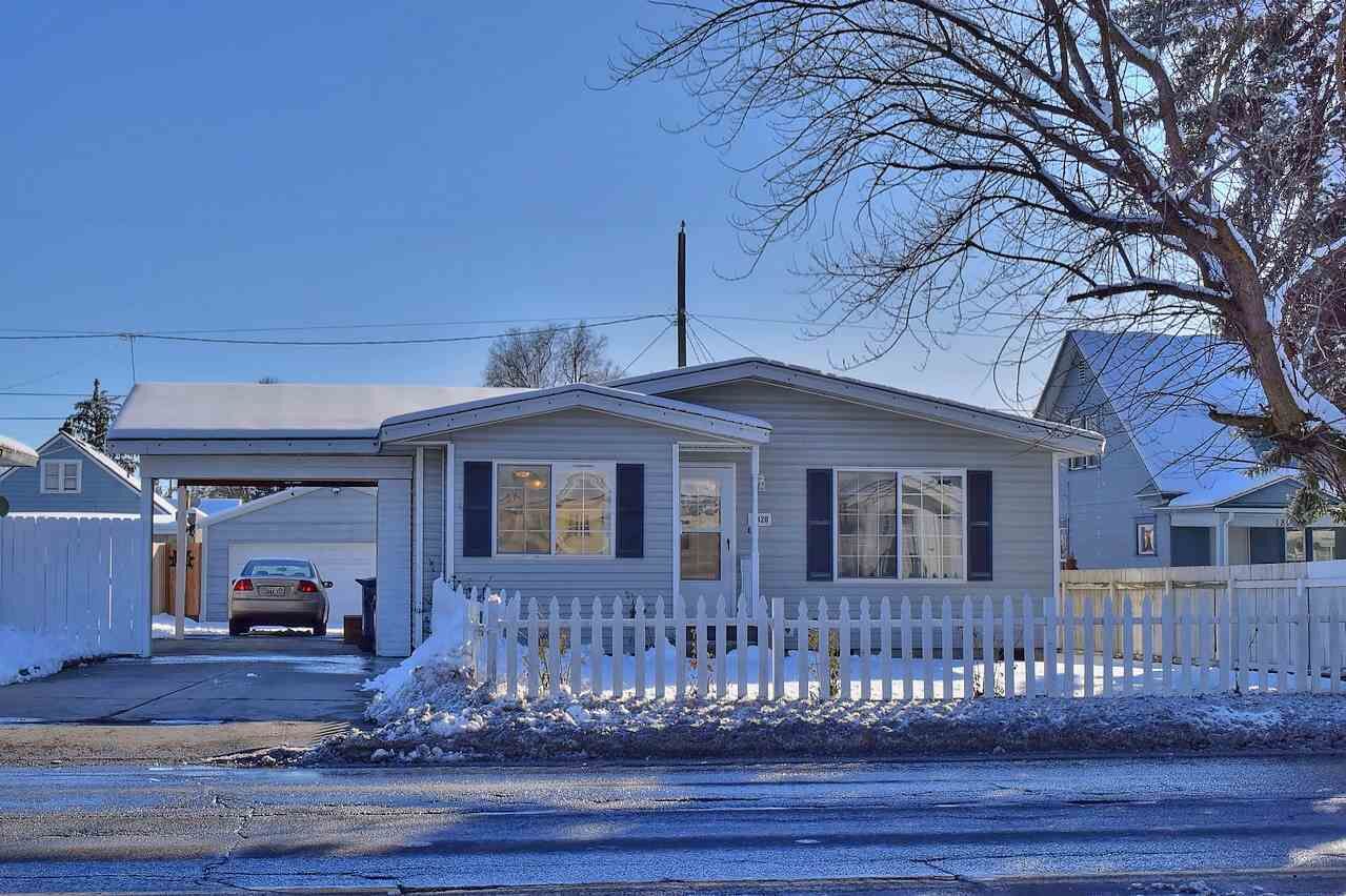 Property Photo:  1820 E Wellesley Ave  WA 99207 