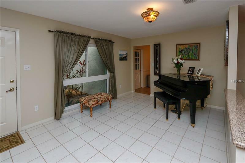 Property Photo: 5014 Melrow Court FL 33624