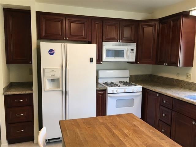 Property Photo: 5010 Ducos CA 92124