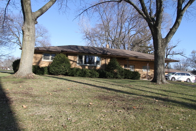 Property Photo:  208 Lincoln Street  IL 60421 