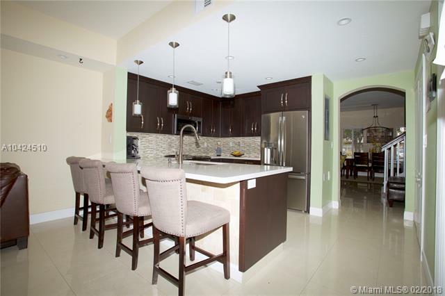 Property Photo:  8830 W Flagler St 10  FL 33174 