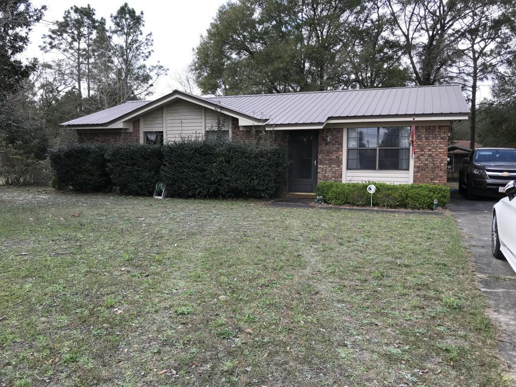 Property Photo:  212 Aza Place  FL 32539 