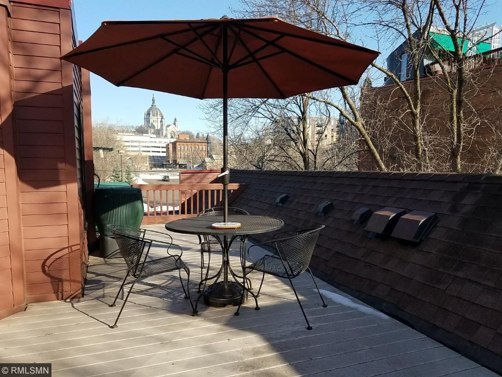 Property Photo: 9 Irvine Park 9B MN 55102