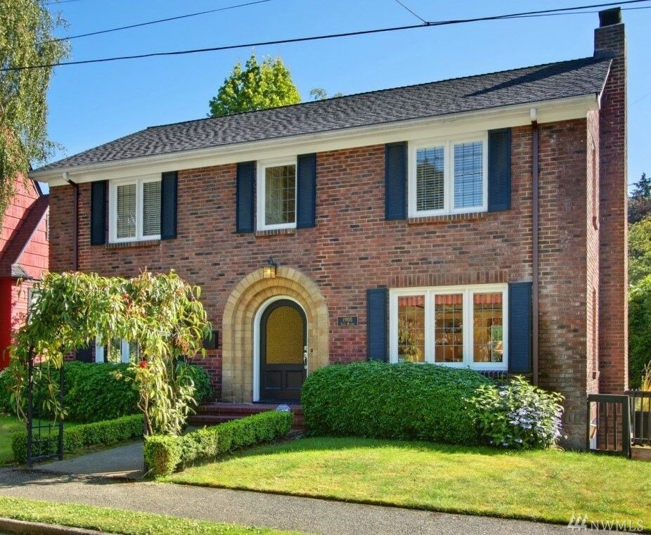 Property Photo:  1905 E Blaine Street  WA 98112 