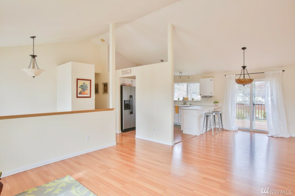 Property Photo: 7925 193rd St Ct E WA 98387
