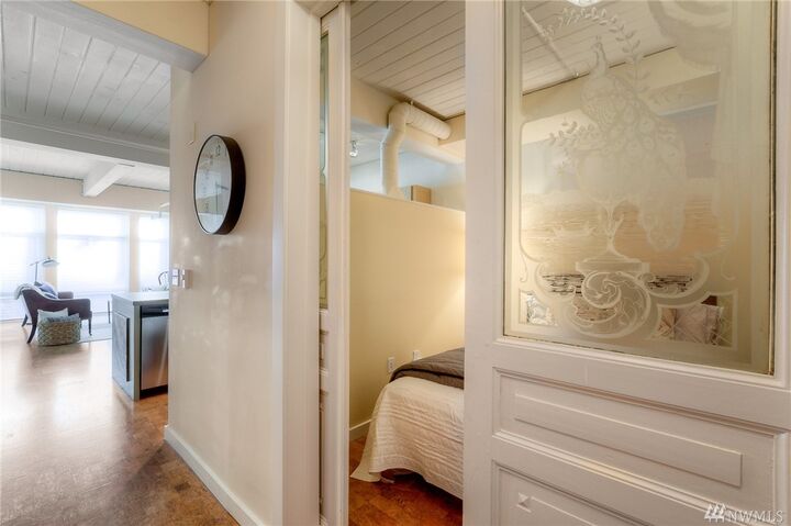 Property Photo:  401 9th Ave N 211  WA 98109 