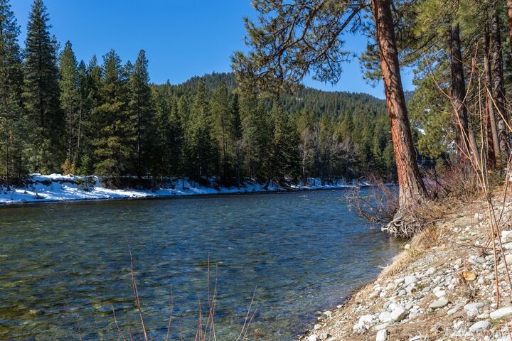 Property Photo:  21107 Lariat St  WA 98826 