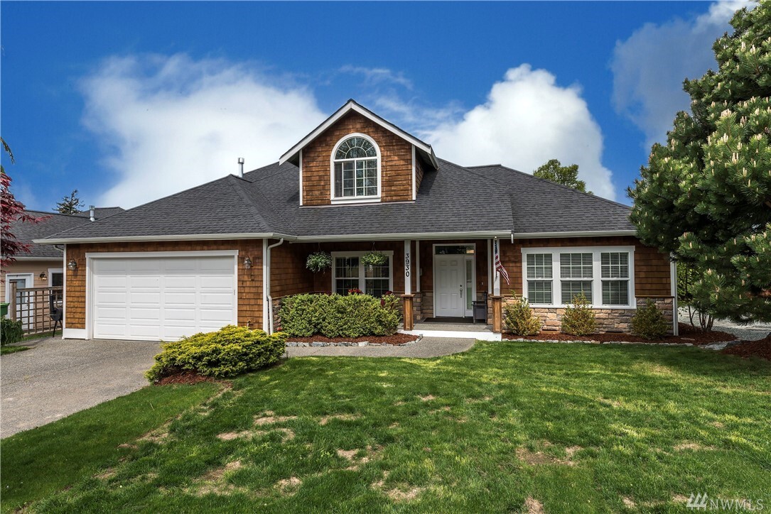 Property Photo: 3930 W 12th St WA 98221