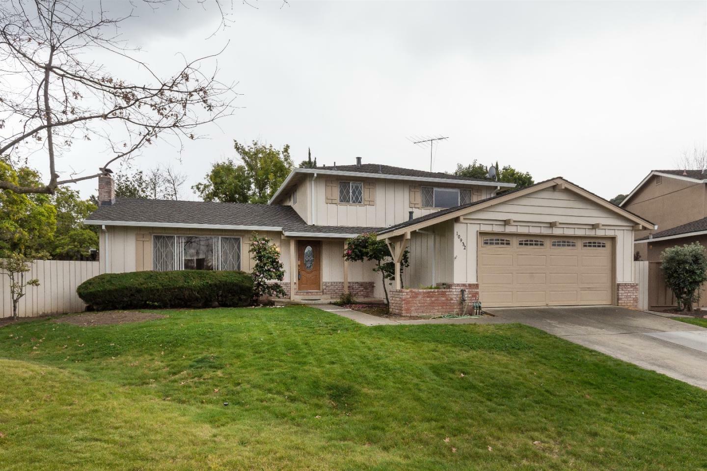 Property Photo:  10932 North Leavesley Place  CA 95014 