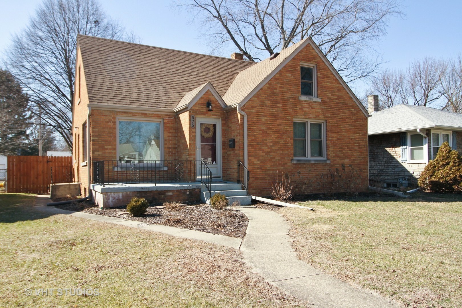 Property Photo:  575 Fraser Avenue  IL 60901 