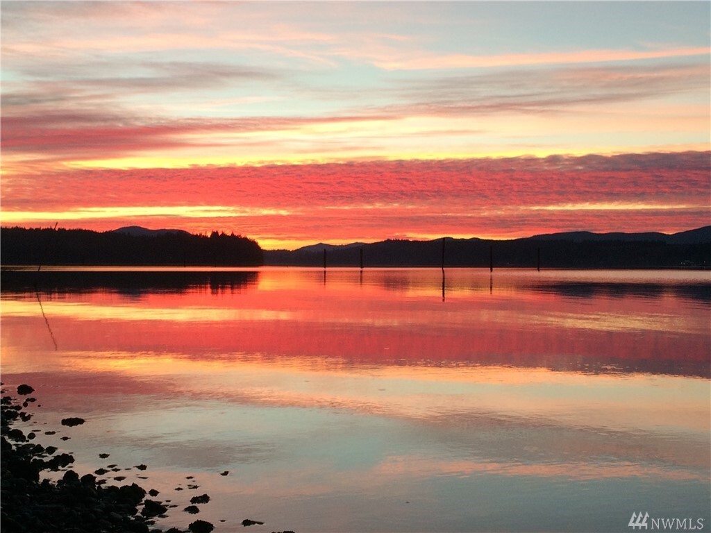 Property Photo: 6520 56th St NW WA 98502