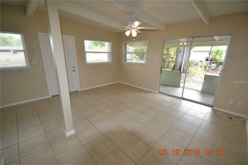 Property Photo:  7504 Carolton Circle  FL 33619 