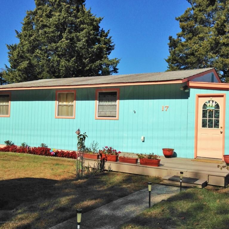 Property Photo:  17 Admiral Drive  NJ 08087 