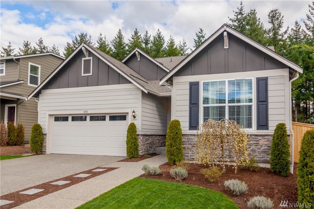 Property Photo:  14011 197th Ave E  WA 98391 