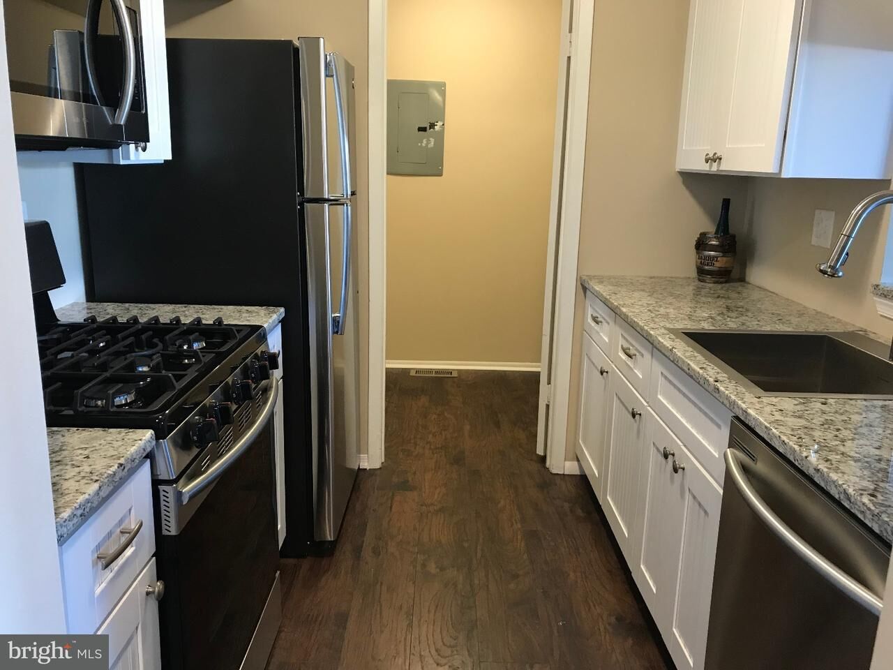 Property Photo: 601 Thornton Court PA 19454