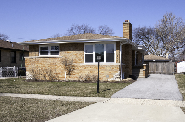 Property Photo:  5308 Oakdale Drive  IL 60453 