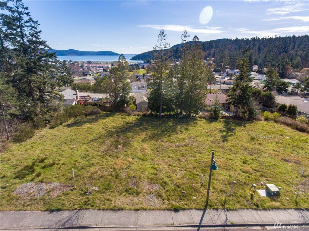 Property Photo:  6015 Pacific Ave  WA 98221 