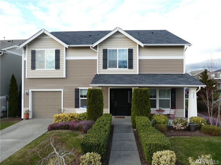 Property Photo:  928 Crested Butte Blvd  WA 98273 