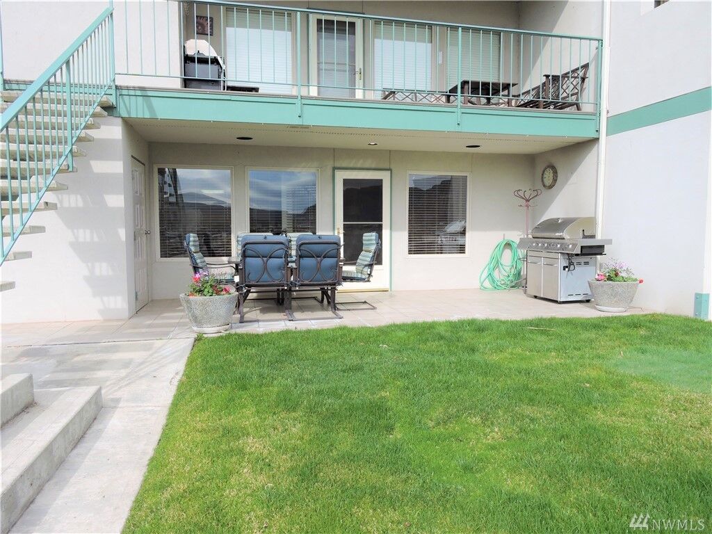 Property Photo:  8997 Crescent Bar Rd NW 112  WA 98848 