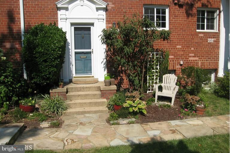 Property Photo: 3106 Valley Drive VA 22302