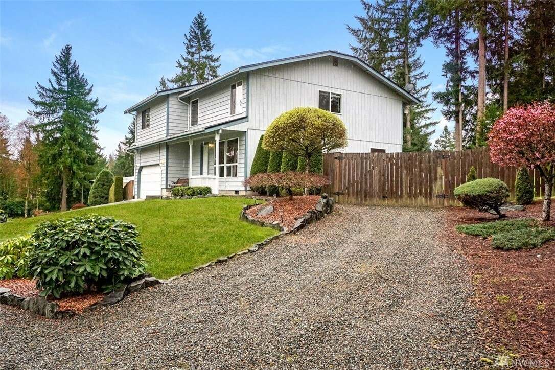 Property Photo:  11816 132nd Av Ct E  WA 98374 