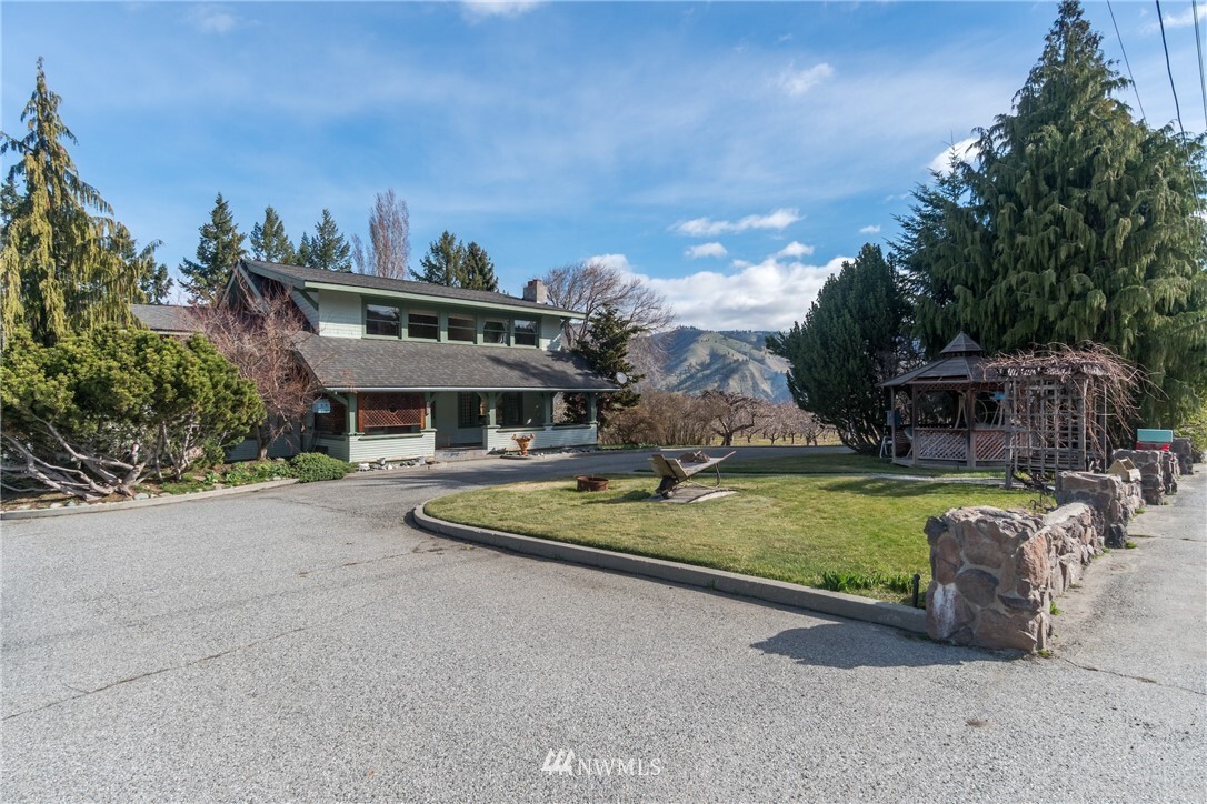 Property Photo:  6688 Pioneer Drive  WA 98815 