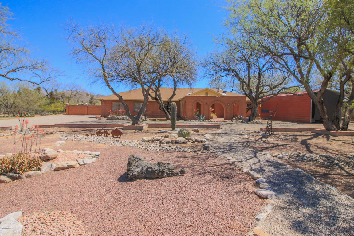 Property Photo:  3162 N Longhorn Drive  AZ 85749 