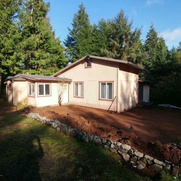 Property Photo:  145 NE Waldport Heights Dr  OR 97394 
