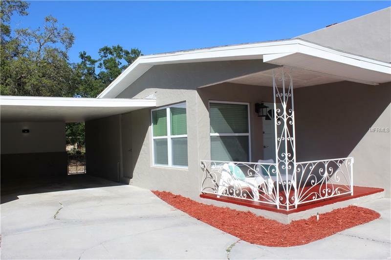Property Photo: 739 Jasmine Way S FL 33705