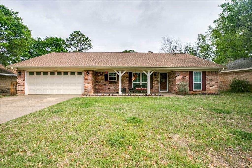 Property Photo:  2105 Juanita Drive  TX 76013 