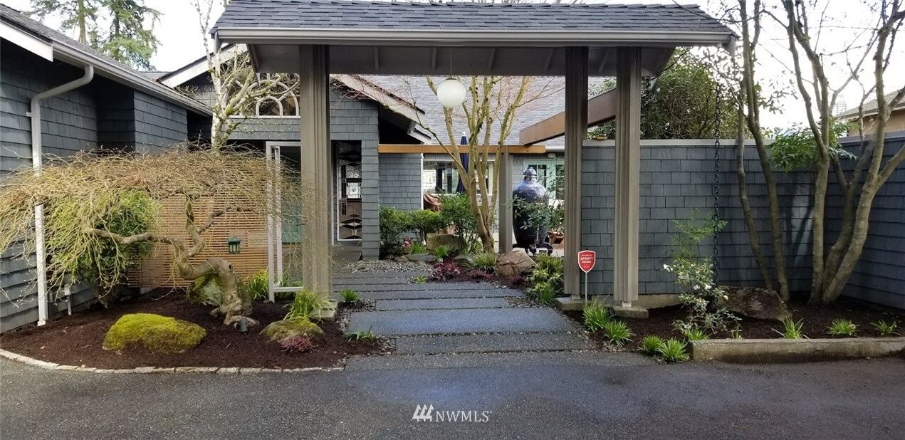 Property Photo:  9706 SE 5th Street  WA 98004 