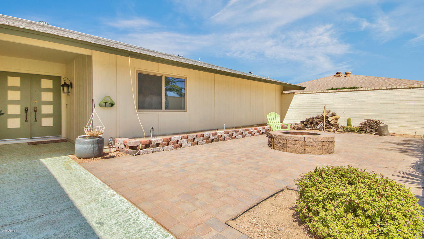 Property Photo: 13034 N 98th Avenue AZ 85351
