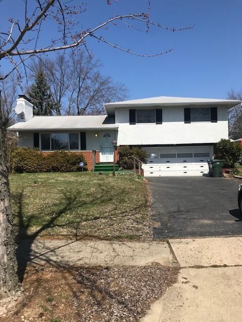 Property Photo: 1354 Shanley Drive OH 43224