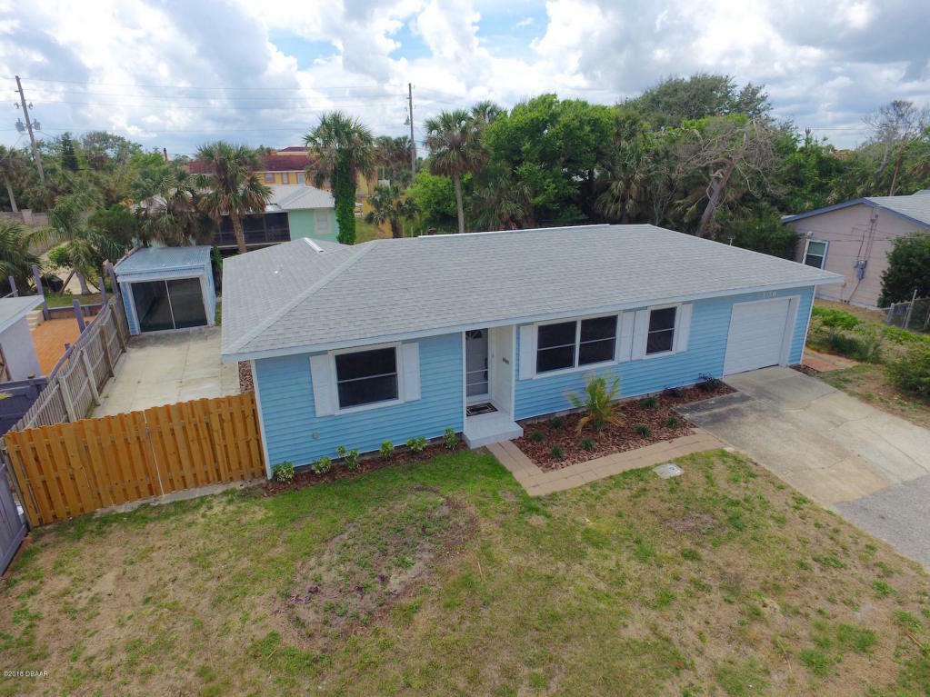 Property Photo: 106 Frazar Road FL 32118