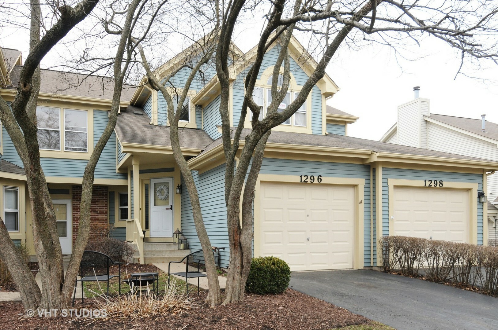 Property Photo: 1296 Tennyson Lane IL 60540